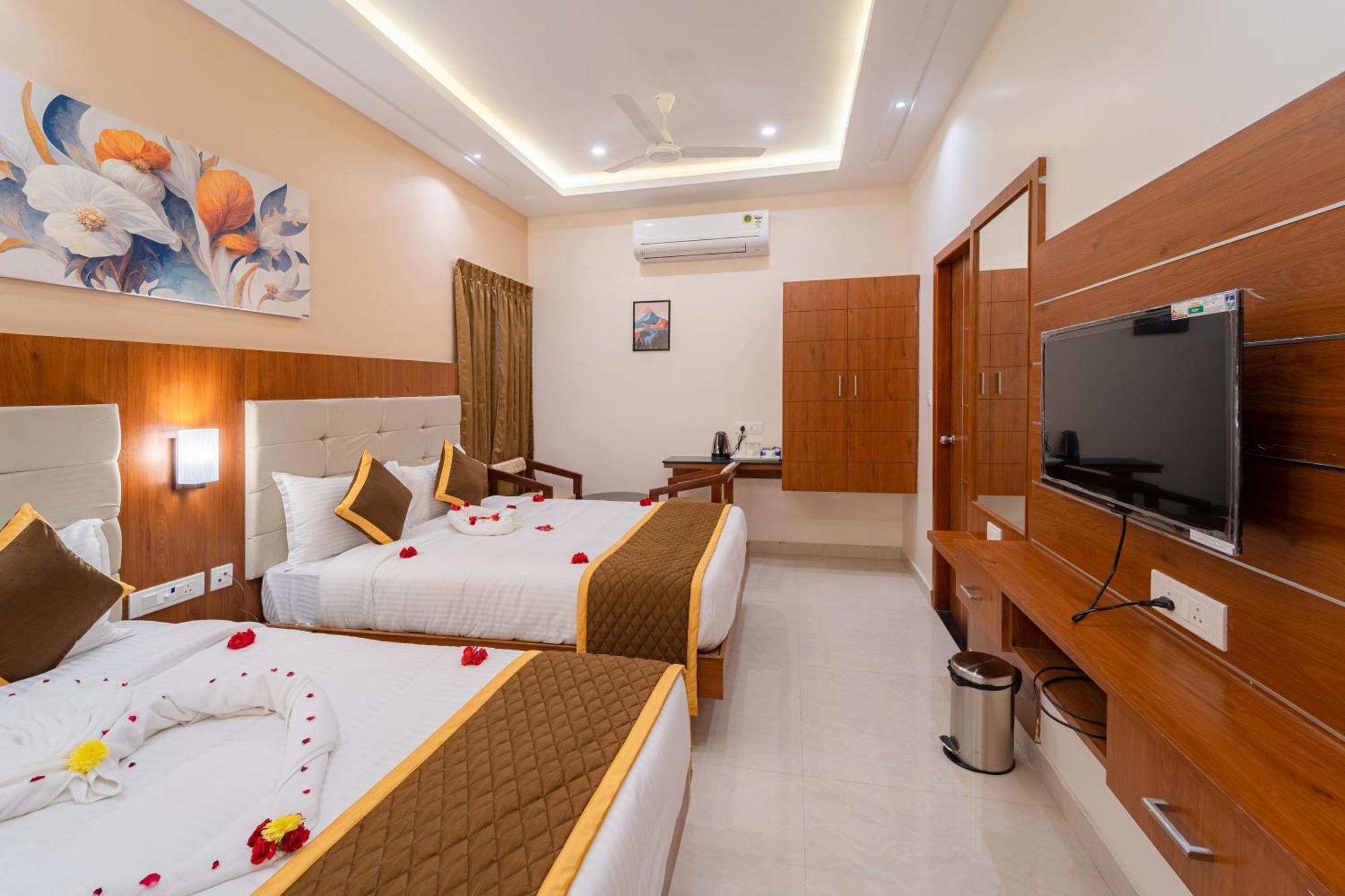 Welcome Grand Residency Puducherry Buitenkant foto