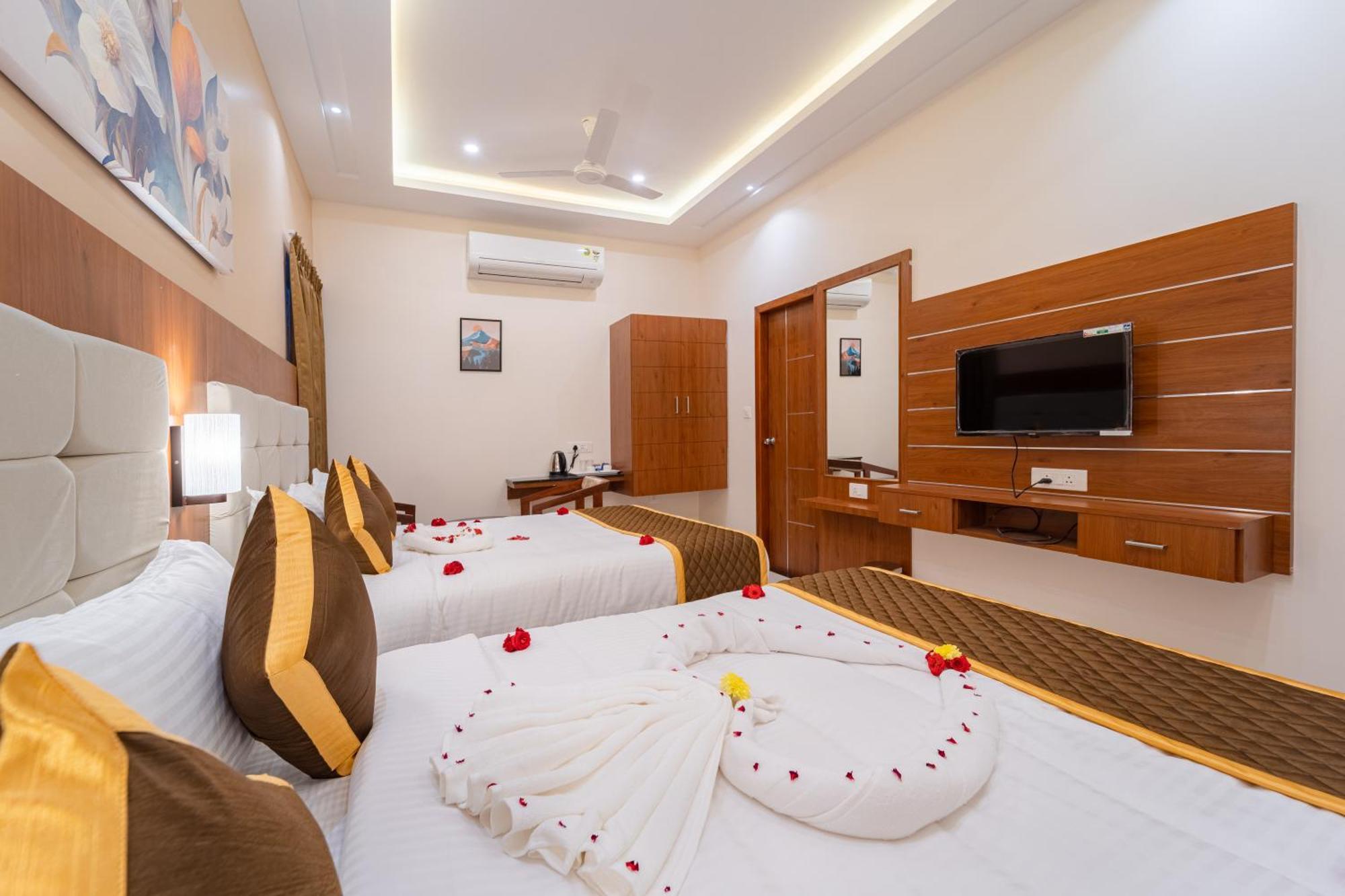Welcome Grand Residency Puducherry Buitenkant foto