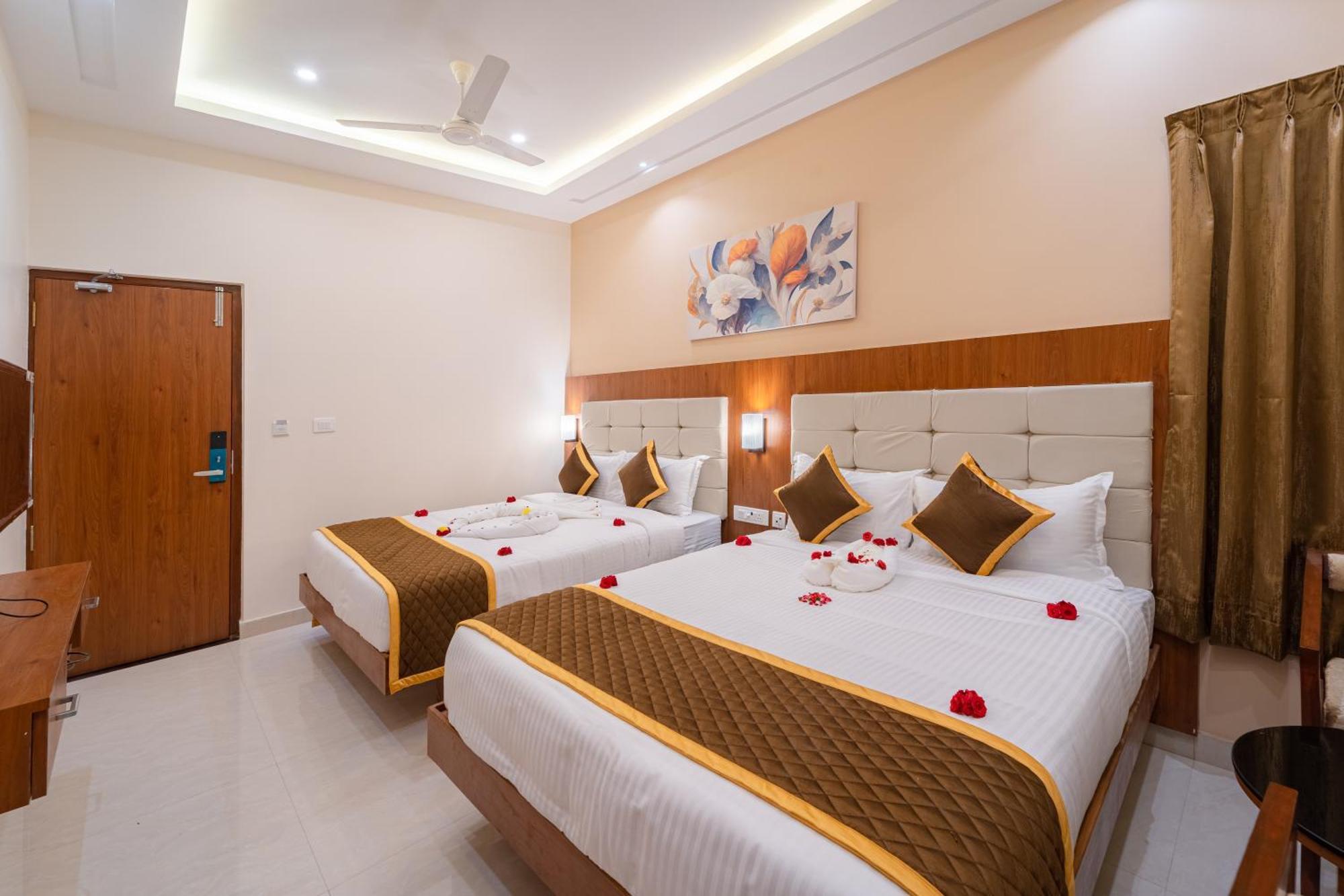 Welcome Grand Residency Puducherry Buitenkant foto