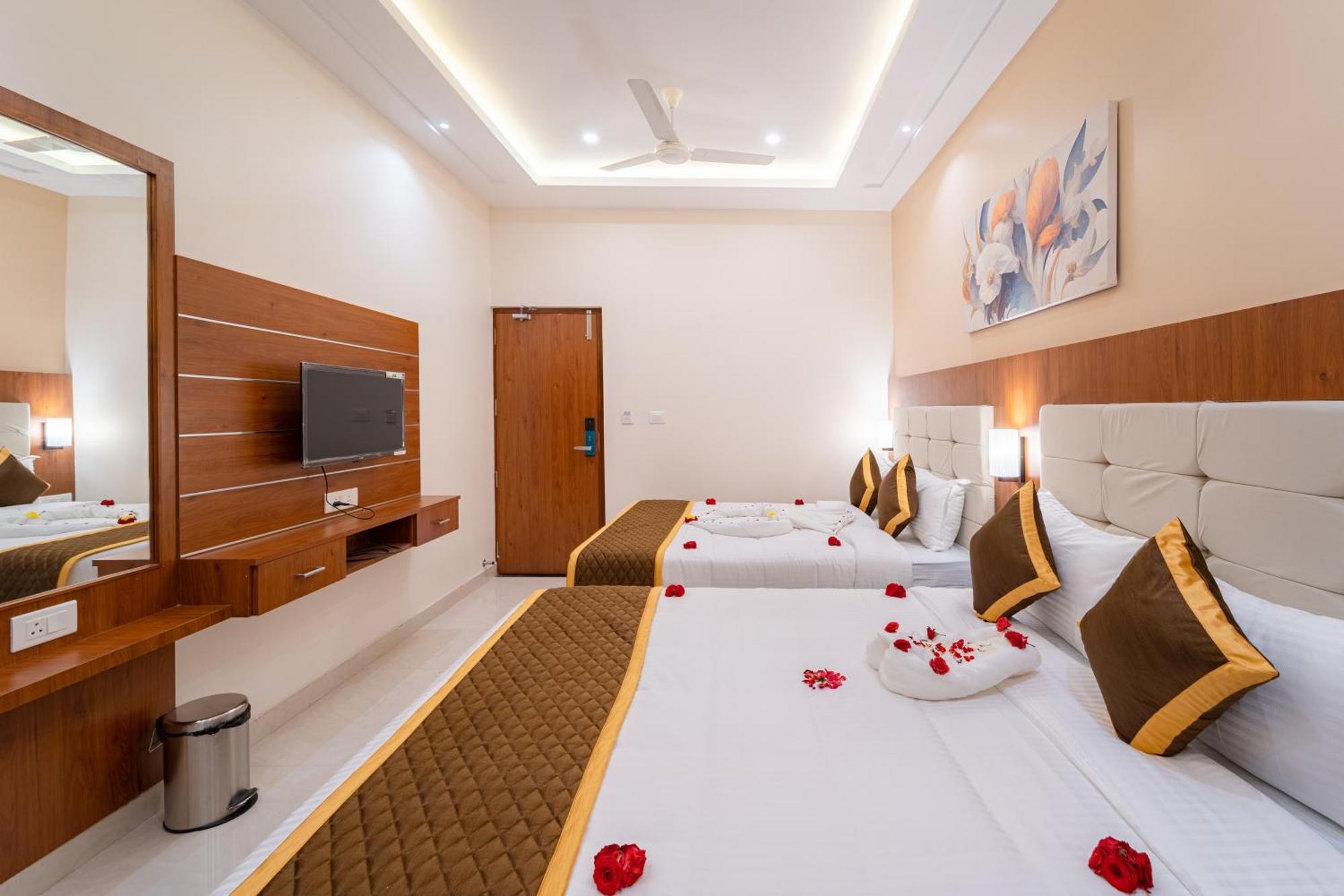 Welcome Grand Residency Puducherry Buitenkant foto