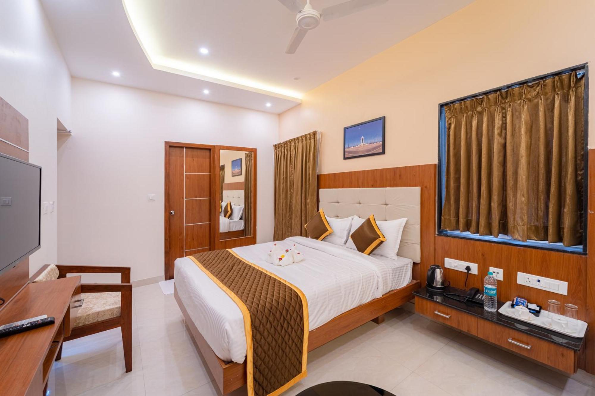 Welcome Grand Residency Puducherry Buitenkant foto