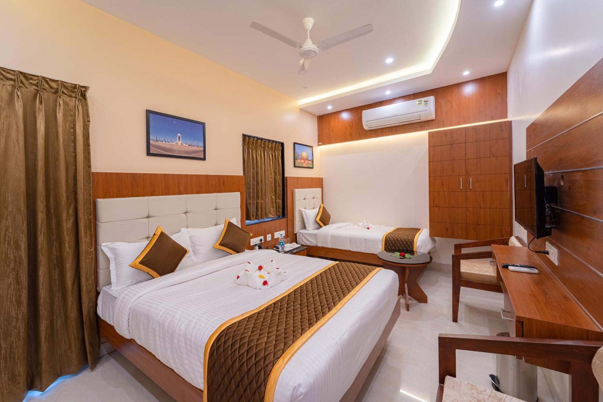 Welcome Grand Residency Puducherry Buitenkant foto