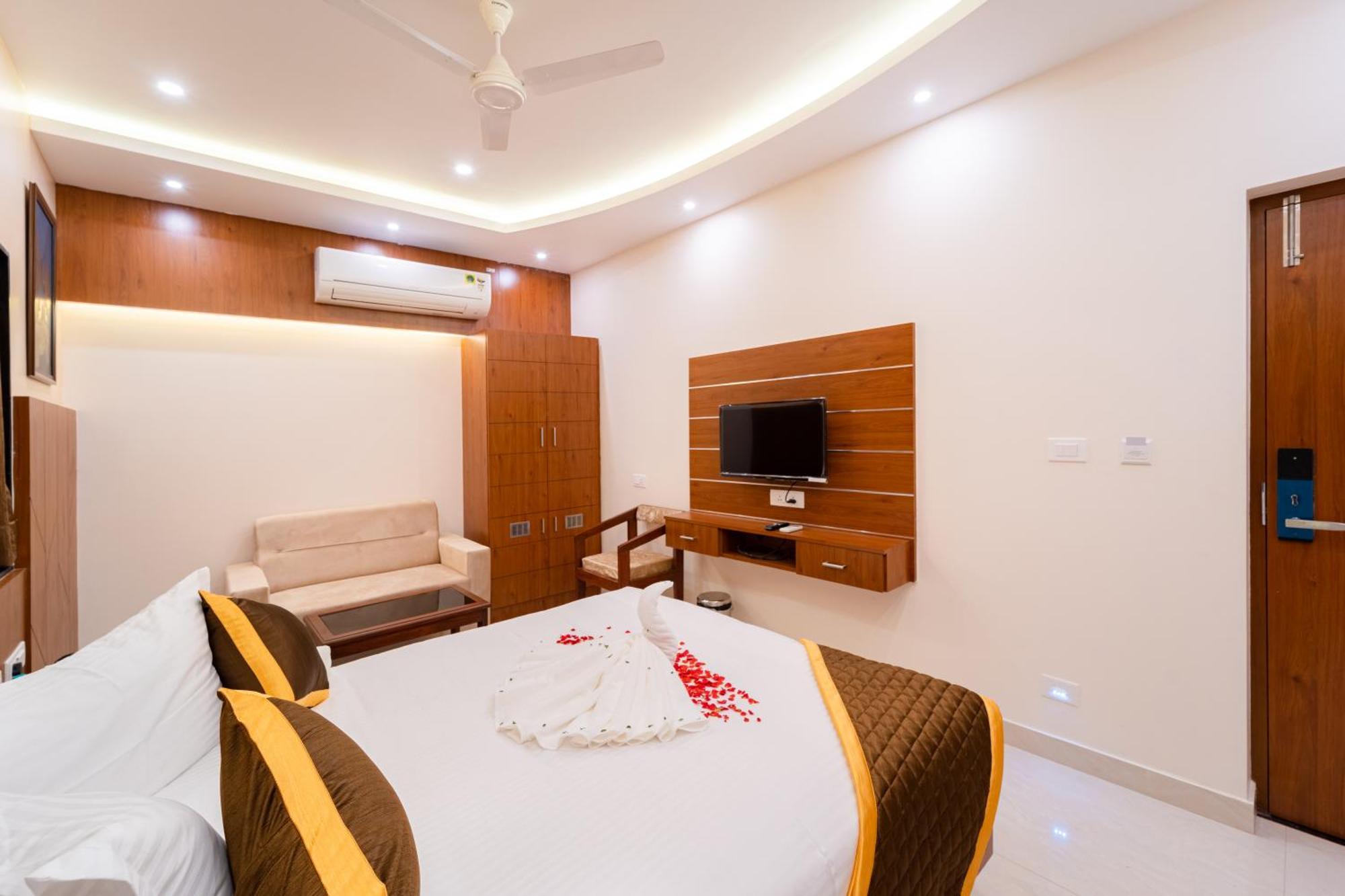 Welcome Grand Residency Puducherry Buitenkant foto