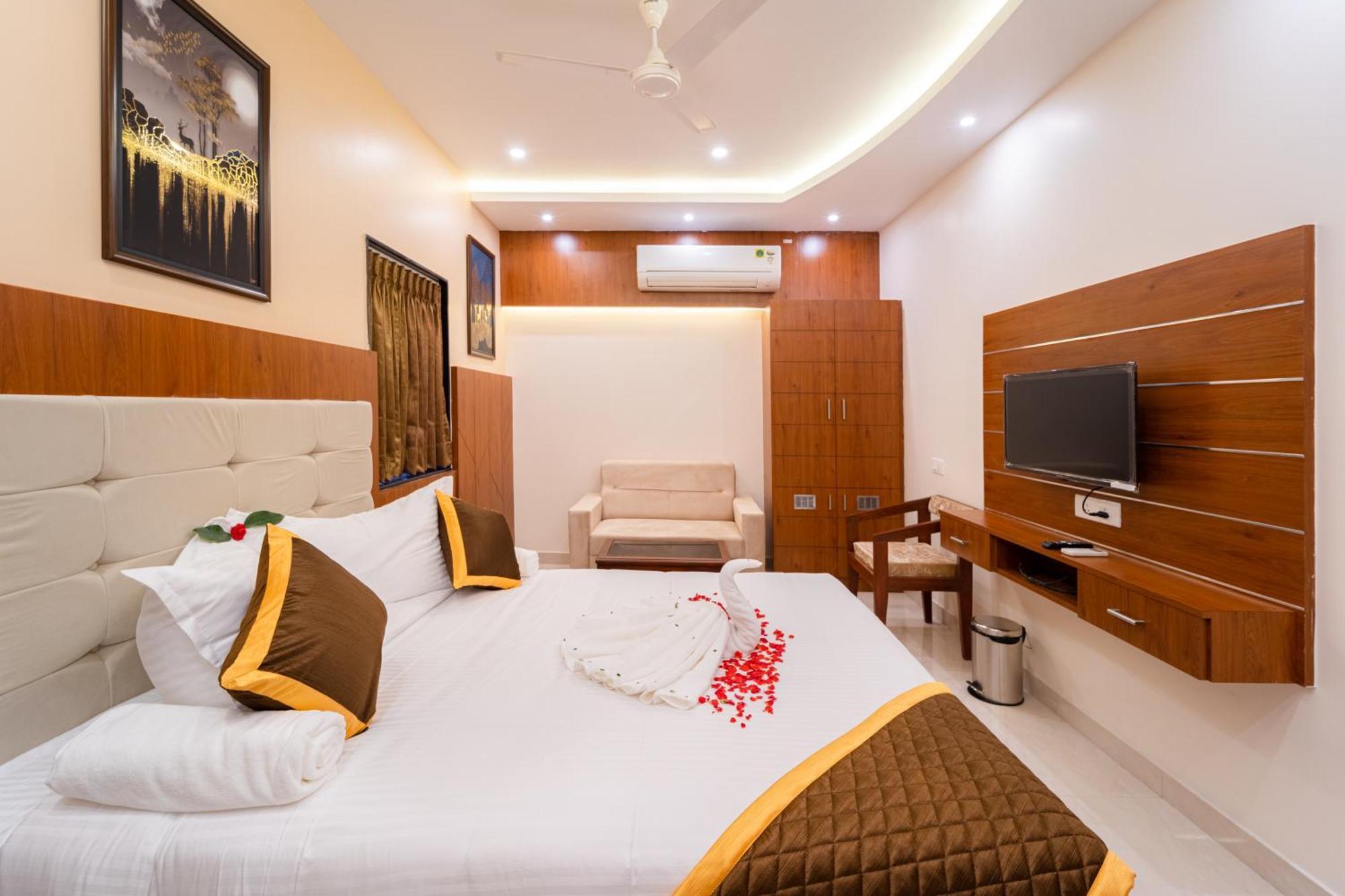 Welcome Grand Residency Puducherry Buitenkant foto