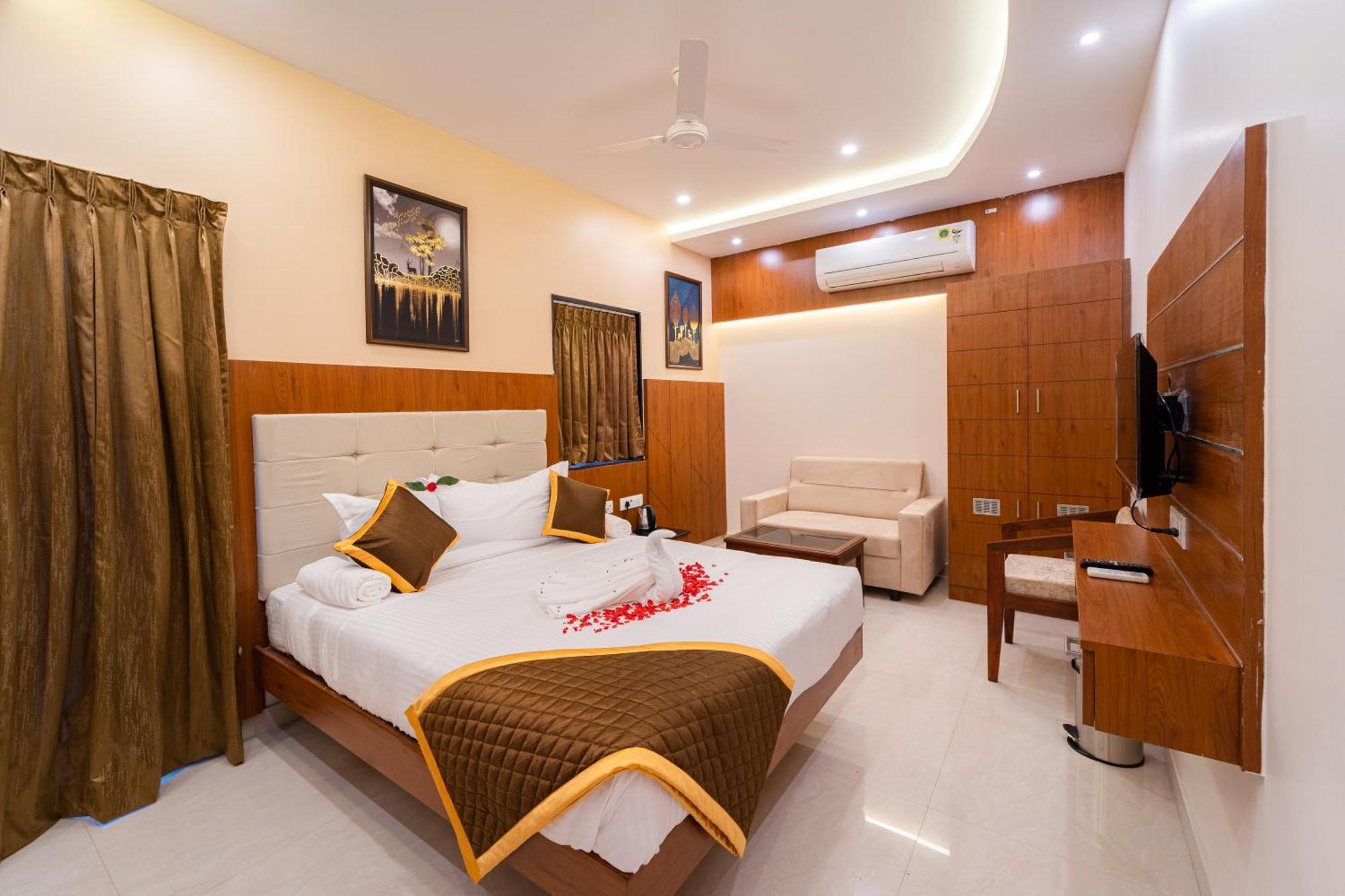 Welcome Grand Residency Puducherry Buitenkant foto
