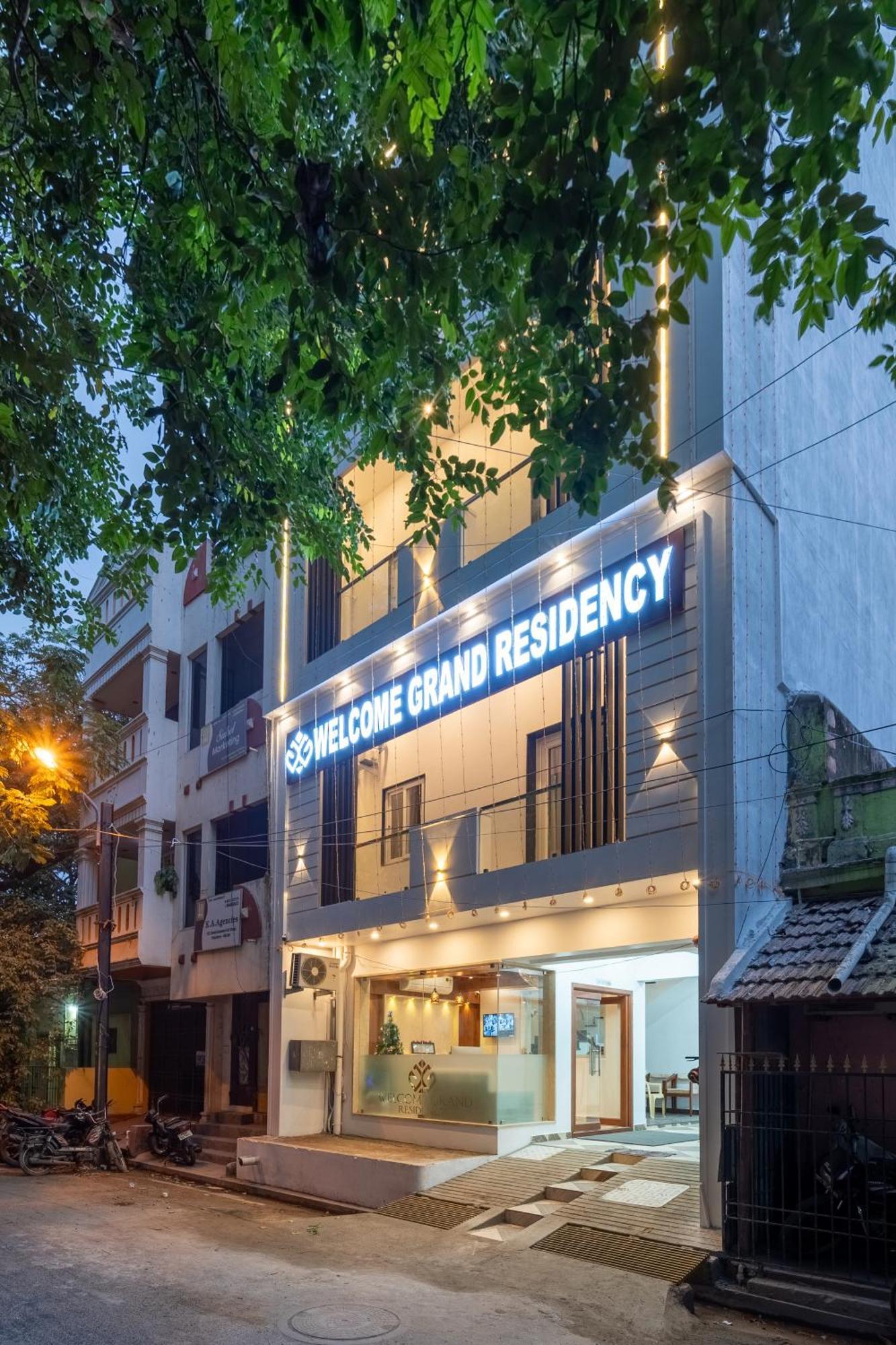 Welcome Grand Residency Puducherry Buitenkant foto