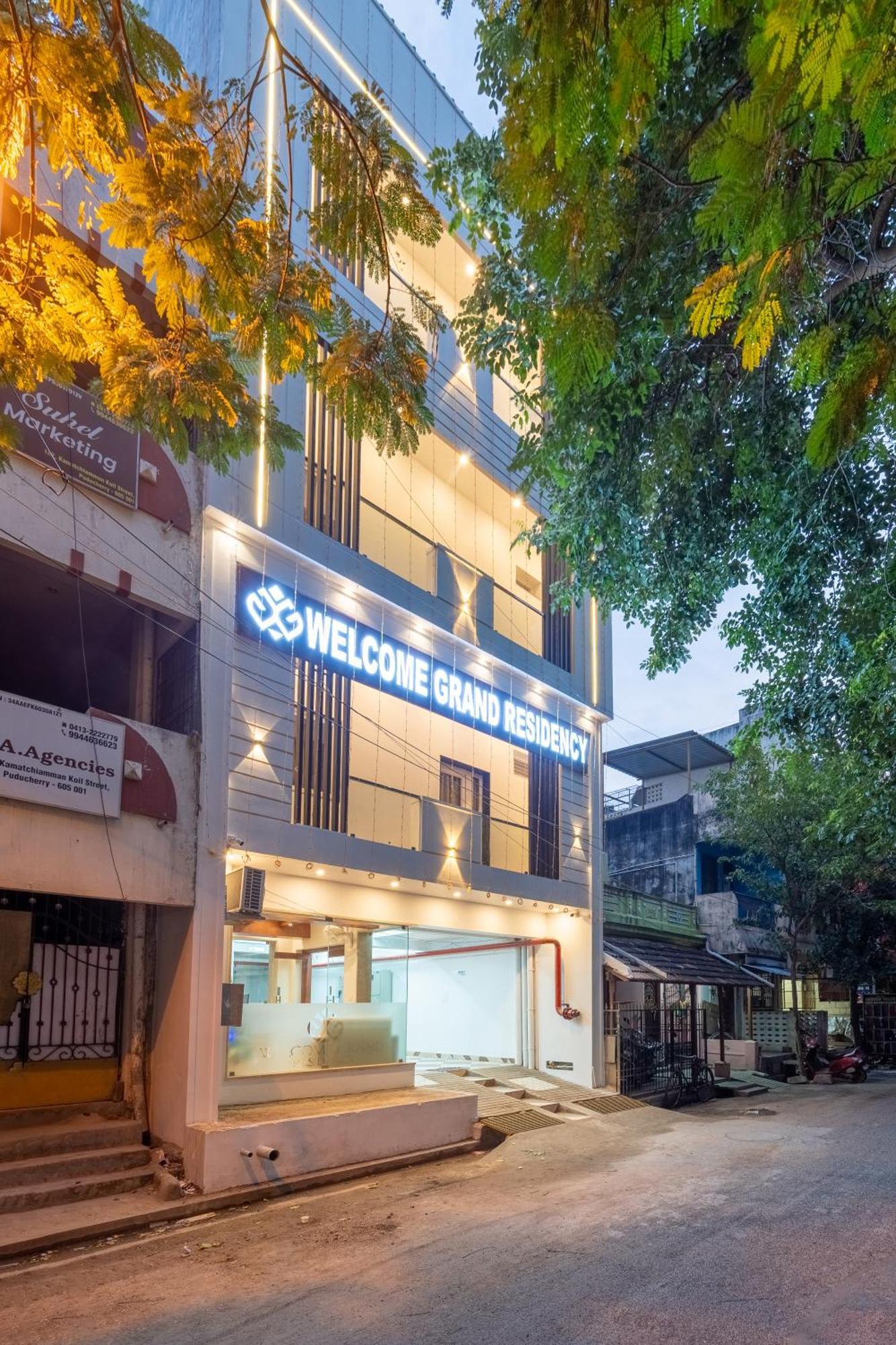 Welcome Grand Residency Puducherry Buitenkant foto
