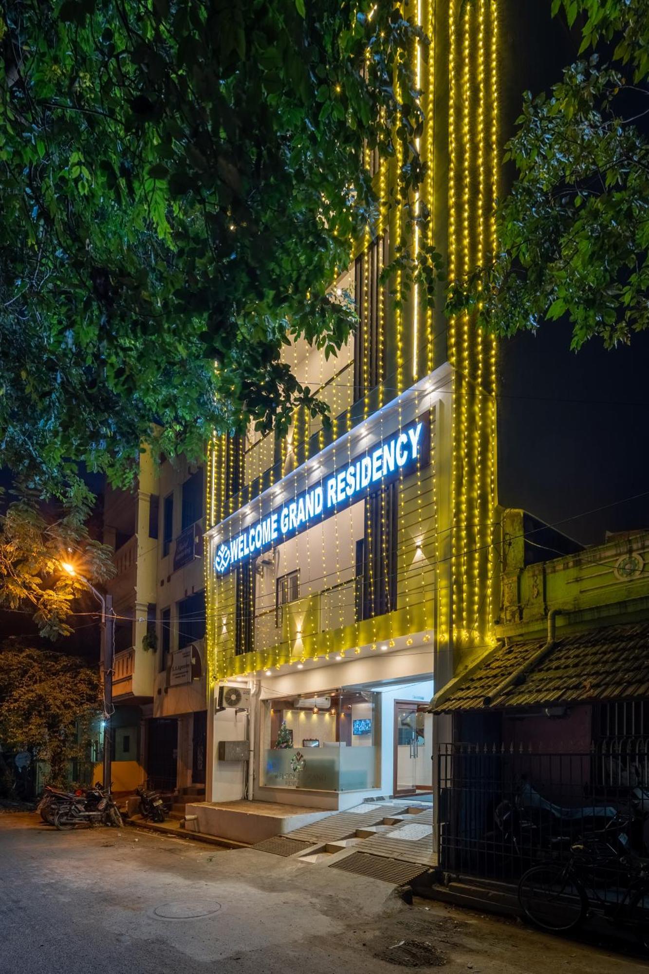 Welcome Grand Residency Puducherry Buitenkant foto